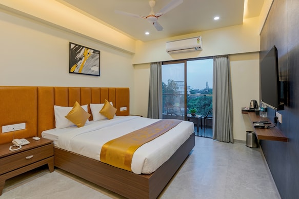 Hotel The Golden Oaks