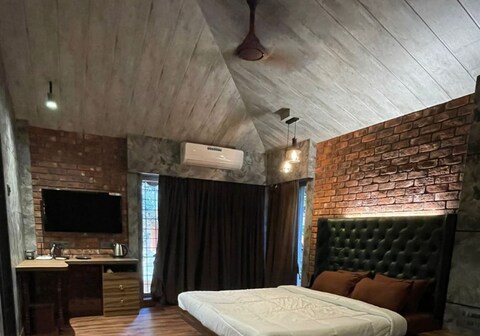 Cold Spot Village Resort - Mahabaleshwar