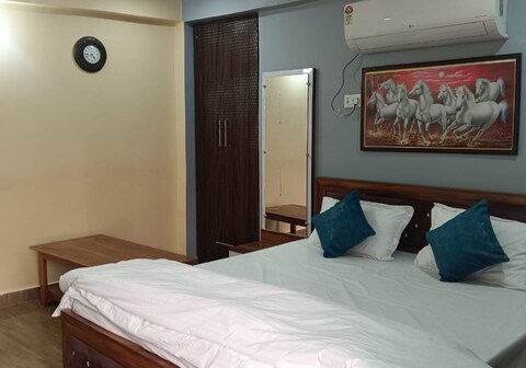 Prakash comfort inn Luxury stay