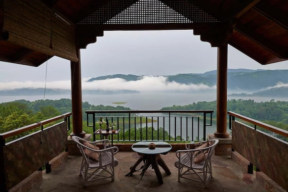 Ri Kynjai - Serenity By The Lake (by Centre Point Group)