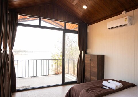 Jungle Spring Resort