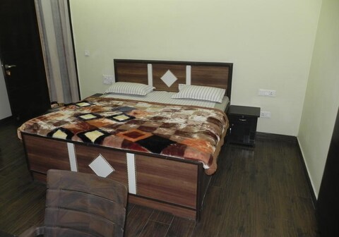 The Raveesh Living | Entire 2Bedroom Apartment