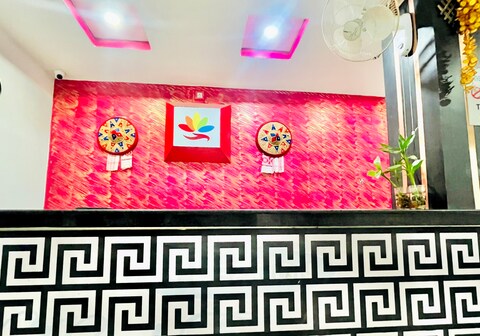 HOTEL EXECUTIVE INN