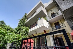 OYO Home 19139 Cozy 2BHK,Old Gurgaon, Delhi OYO Home 19139 Cozy 2BHK,Old Gurgaon, Delhi