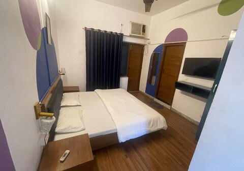 Unplan Hostel