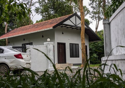 Meghamalhar Den - Budget Friendly 10P Cottage