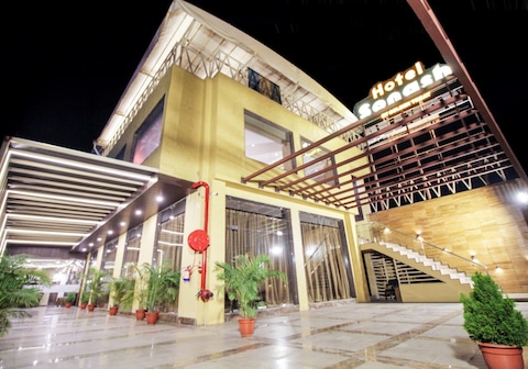 Hotel Sonash by Golden Treat