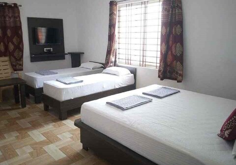 Paryatan Vasathi Gruha