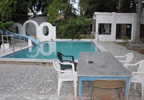 Hotel Peacock Holiday Resort