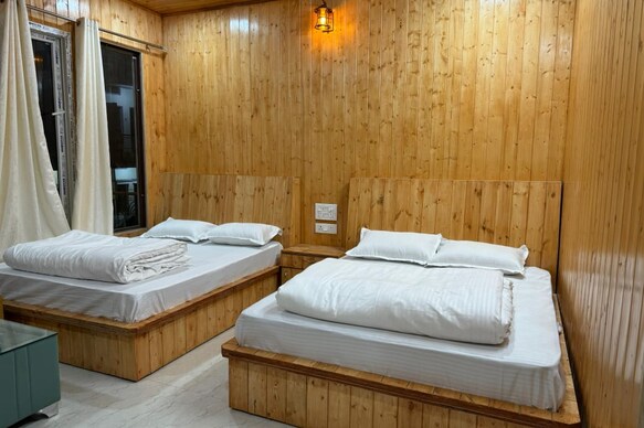 Hotel Pandey Residency