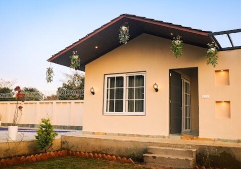 Tramorishti villa (C)