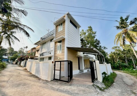 TechNest by Halcyon Traveltech