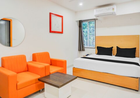 Super Townhouse Hadapsar formerly Savali Inn