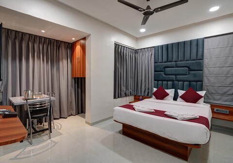 Hotel Samarth Elite Baner
