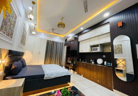 Cozy Studio in Noida High Rise View