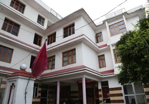 Shri Guest House