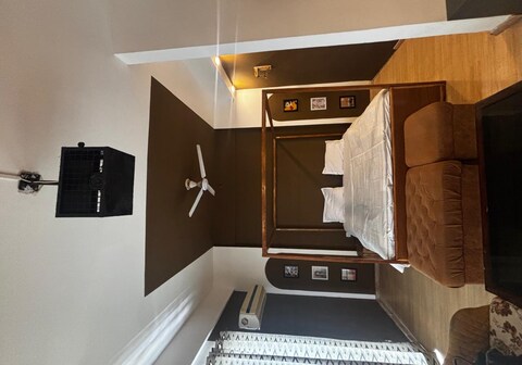 Room with Projector Stayease