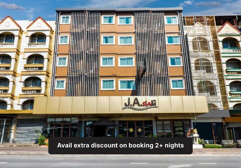 Collection O JA Siam City