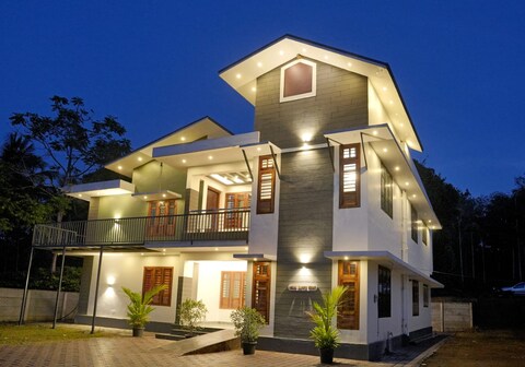 Loreal Luxury Holiday Villa