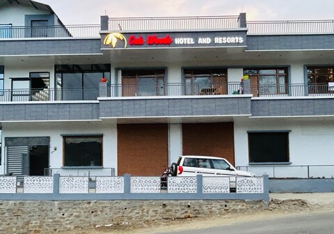 Oak Woods Hotel and Resorts