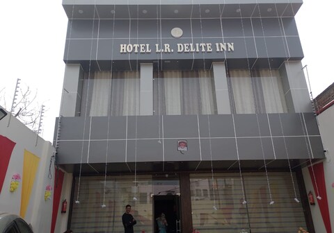 Hotel LR Delite Inn