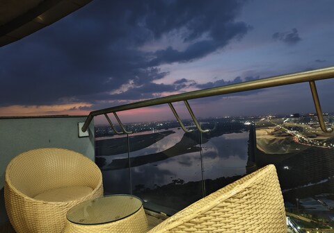River&city view Apartment