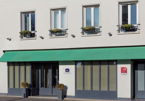 BEST WESTERN RIVES DE PARIS LA DEFENSE