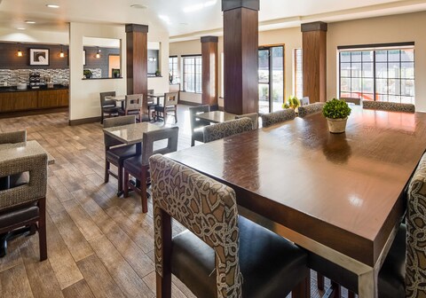 Best Western Plus Hill Country Suites