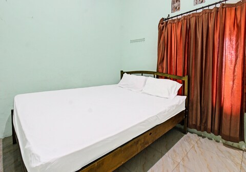 Hotel O Homestay Bang HajiNearLapangan Penujak ( Inen Gonggang)