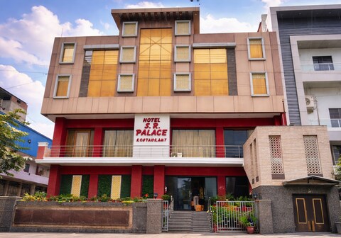 Hotel S R palace