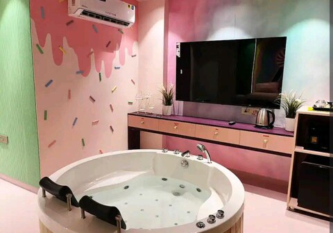 Orsom Stay Delhi Themed Apartments