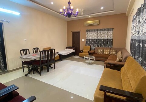 Visitors Lounge by MMG 2BHK Penthouse Apartment Paramount Hills
