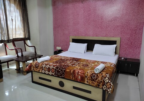 Hotel Bhanwariya Villas (Refinery Road Pachpadra)