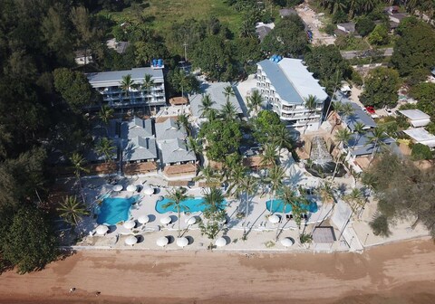 Villa Cha Cha Krabi Beachfront Resort