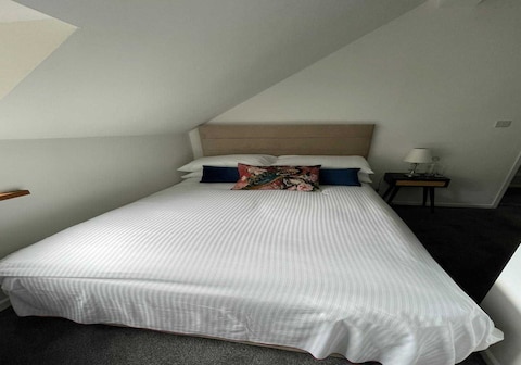 OYO Cavehill Castle Hotel