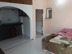 Kaushik Kutir, Mathura Kaushik Kutir, Mathura