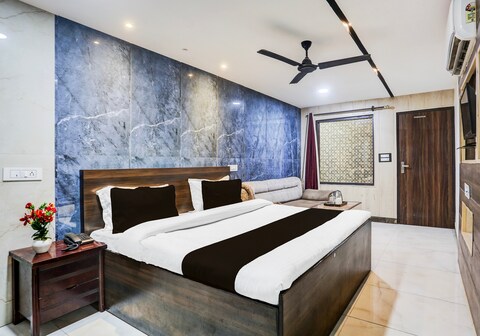 Super Townhouse Haibowal Chowk Near DMC