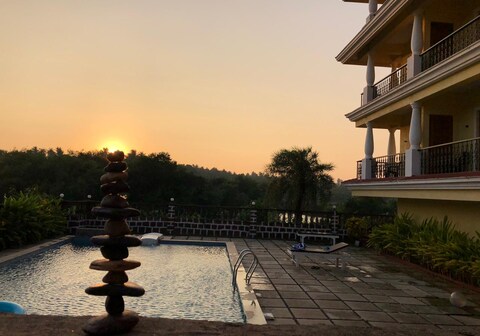 Crystal Serenity Boutique Resort