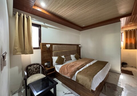 Bamani Inn Homestay - 300 Mtrs from Temple