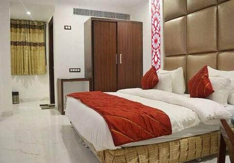 hotel khwaja darbar