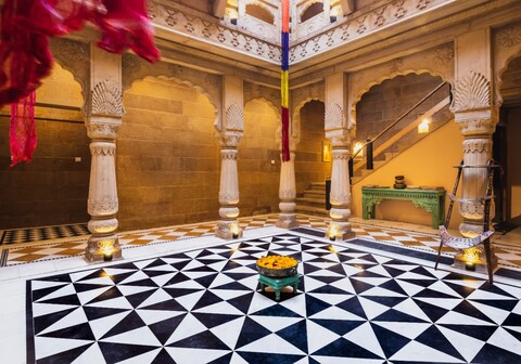 Hotel Dev Garh