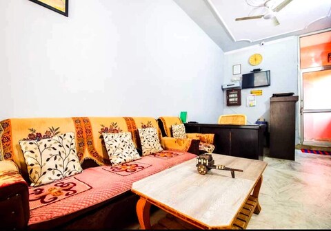 Hotel O by OYO CASTLE HOME STAY