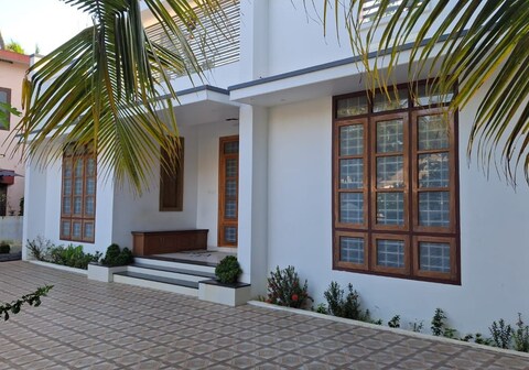Moon Villa