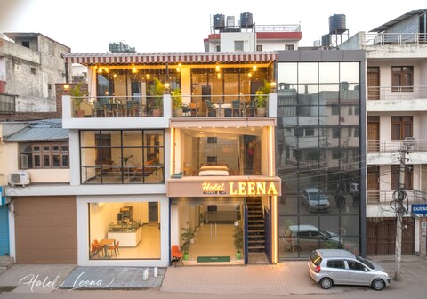 Hotel Leena Nearby Dal Lake