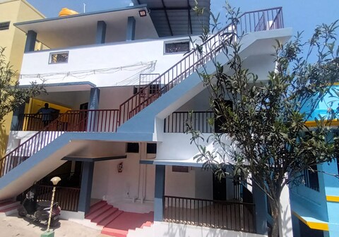 Silver PHOENIX RESORT