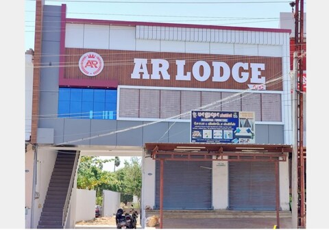AR LODGE.