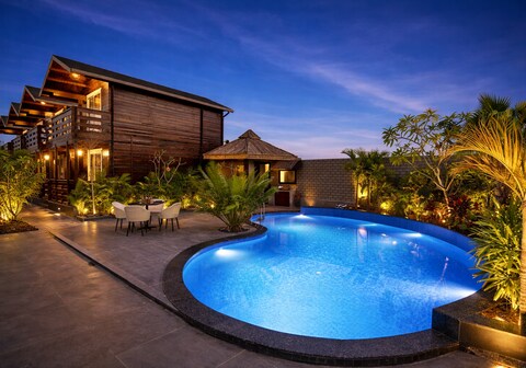 Casawood Resort - A Luxury Private Pool Villa On Mount Abu Road