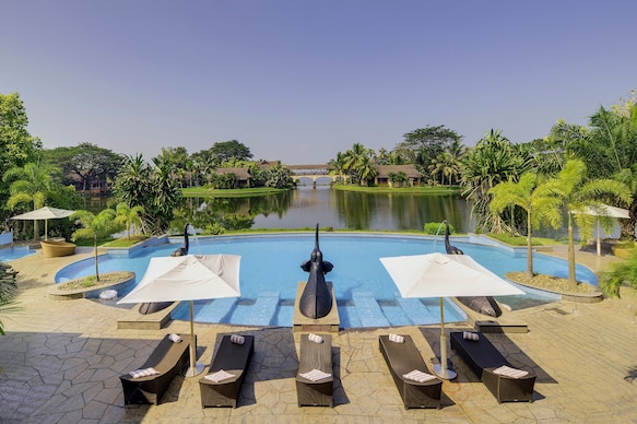 The Zuri Kumarakom, Kerala Resort & Spa