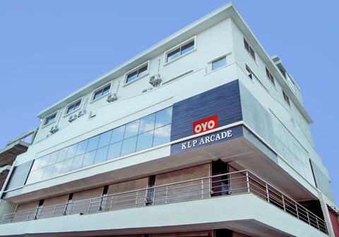 OYO 13567 Sri Sai Guru Comforts