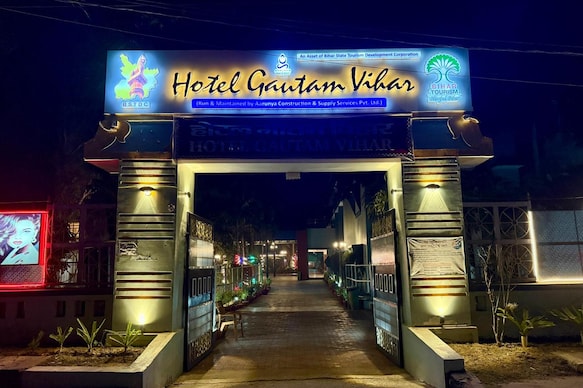 AARUNYA HOTEL & RESORT